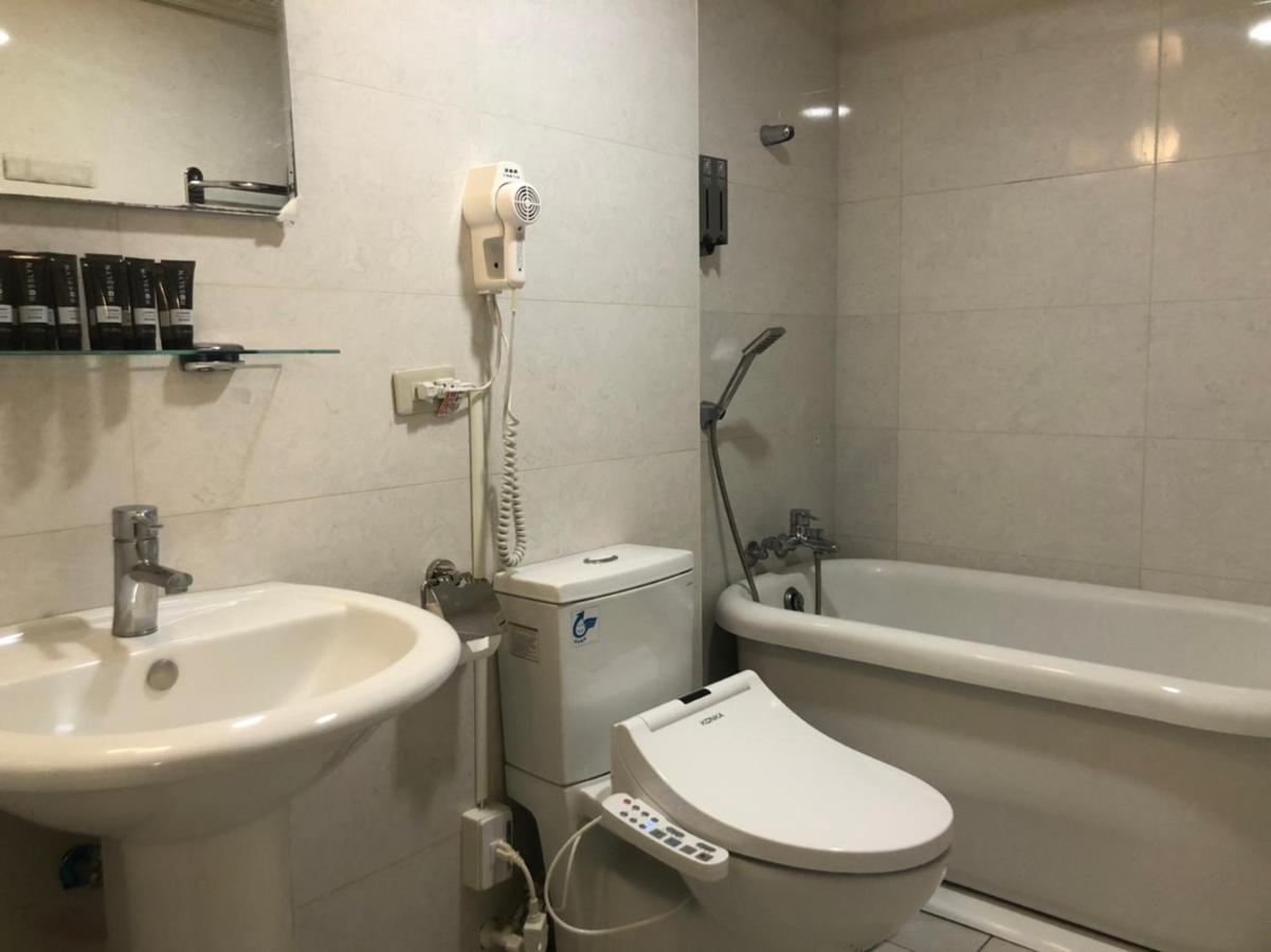 Doitsu Hotel Taipei Exterior photo