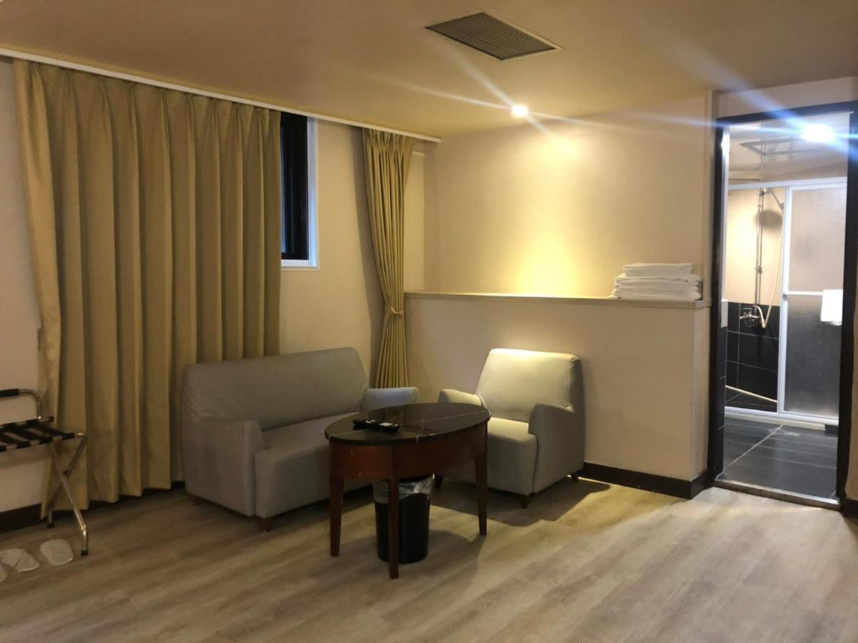 Doitsu Hotel Taipei Exterior photo