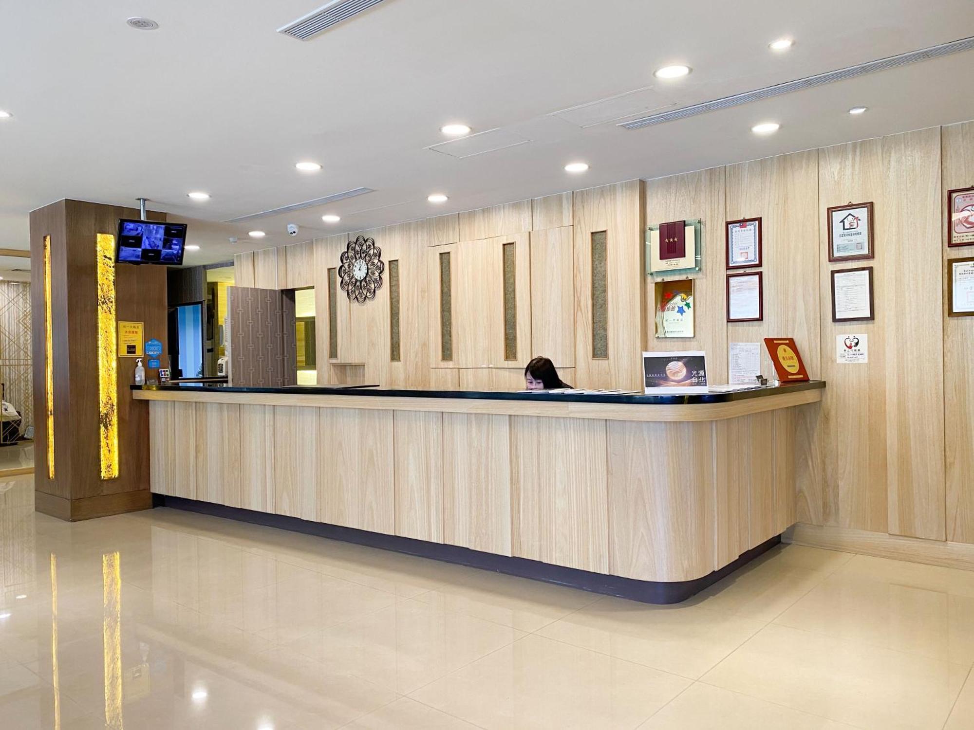 Doitsu Hotel Taipei Exterior photo